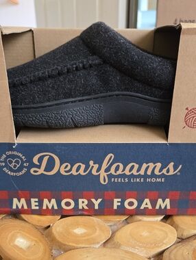NEW In BOX Dearfoams Memory Foam Slippers Mens SMALL 7/8
